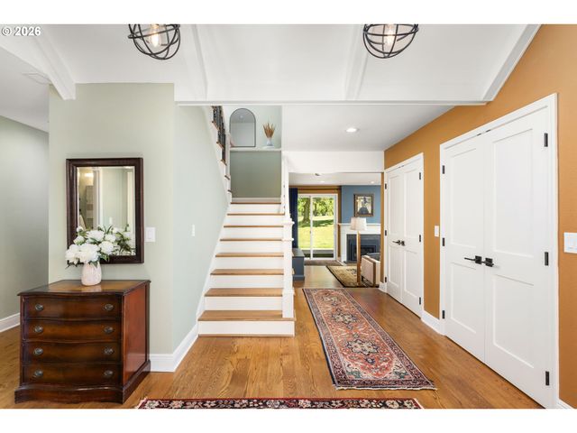32475 Sw LAKE POINT Ct, Wilsonville, OR 97070