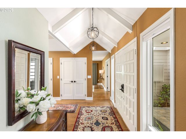 32475 Sw LAKE POINT Ct, Wilsonville, OR 97070