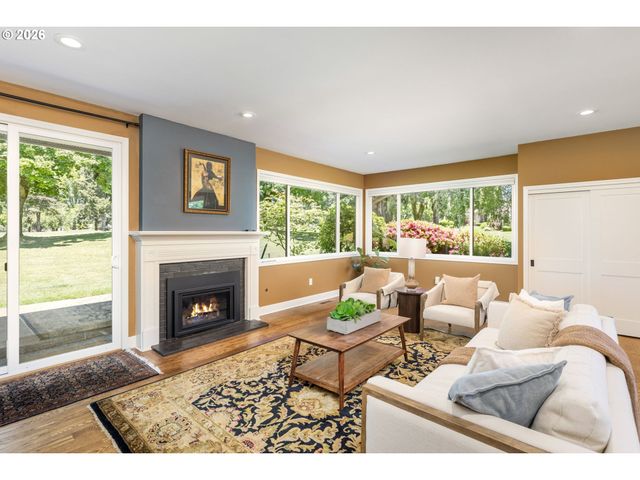 32475 Sw LAKE POINT Ct, Wilsonville, OR 97070