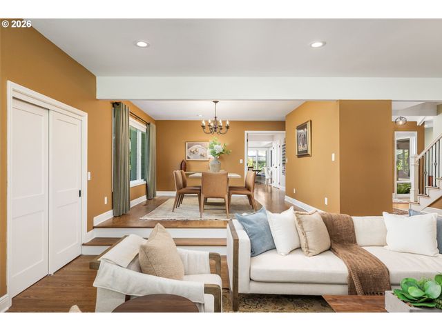 32475 Sw LAKE POINT Ct, Wilsonville, OR 97070