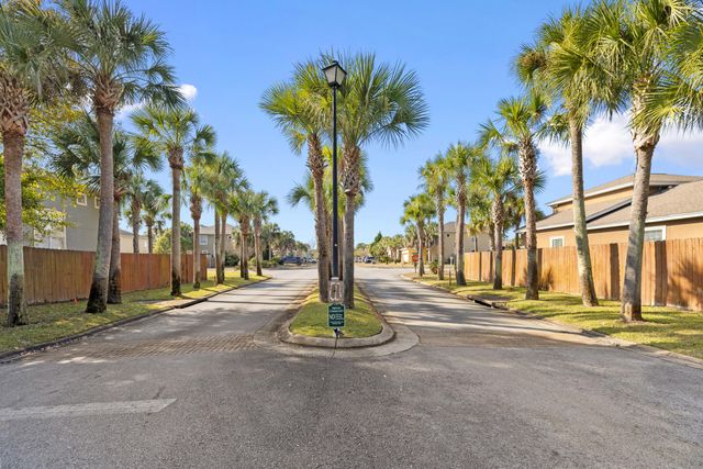 876 Solimar Way, Mary Esther, FL 32569