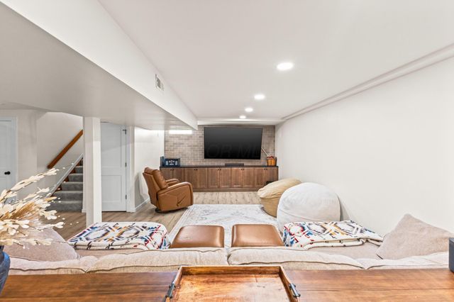 8253 Scioto Darby Creek Road, Hilliard, OH 43026