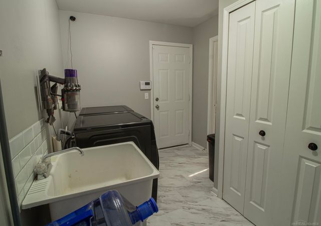 7584 Maple Drive, Westland, MI 48185