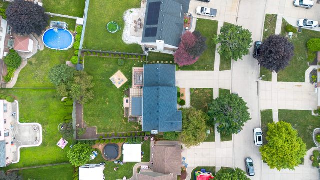 7584 Maple Drive, Westland, MI 48185
