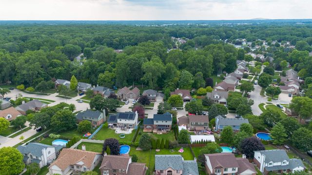 7584 Maple Drive, Westland, MI 48185