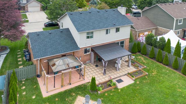 7584 Maple Drive, Westland, MI 48185