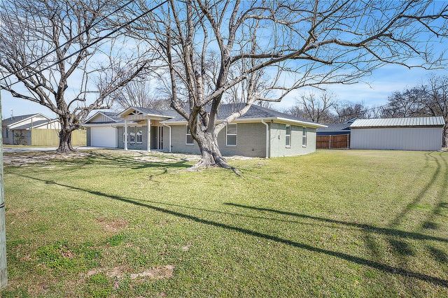 128 N Osborn Street, Alba, TX 75410