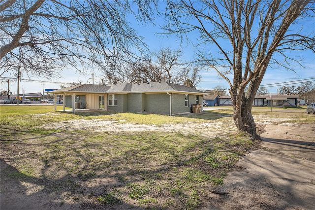 128 N Osborn Street, Alba, TX 75410