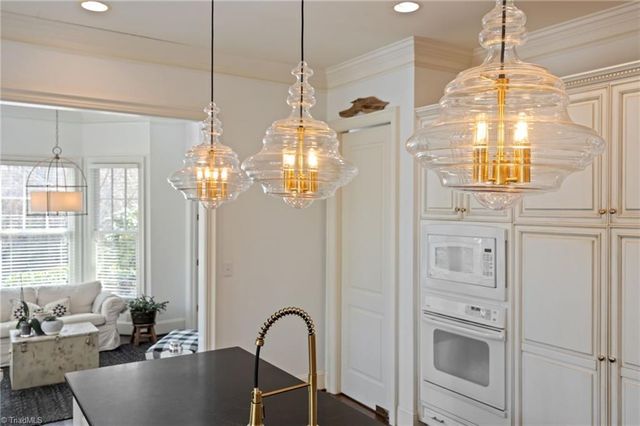 208 Willoughby Boulevard, Greensboro, NC 27408