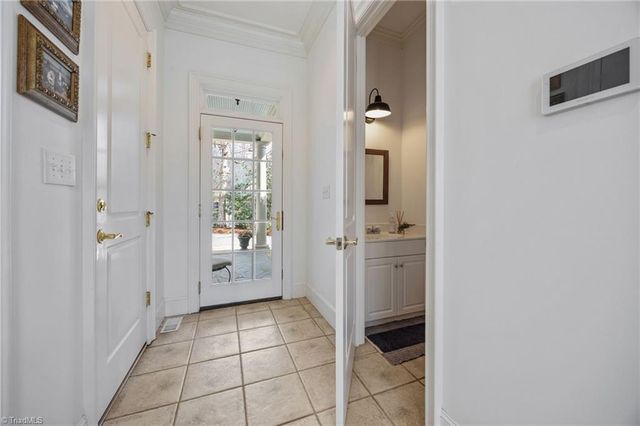 208 Willoughby Boulevard, Greensboro, NC 27408