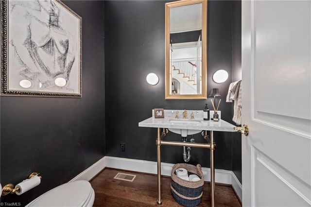 208 Willoughby Boulevard, Greensboro, NC 27408