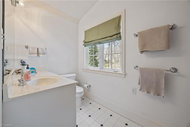 208 Willoughby Boulevard, Greensboro, NC 27408