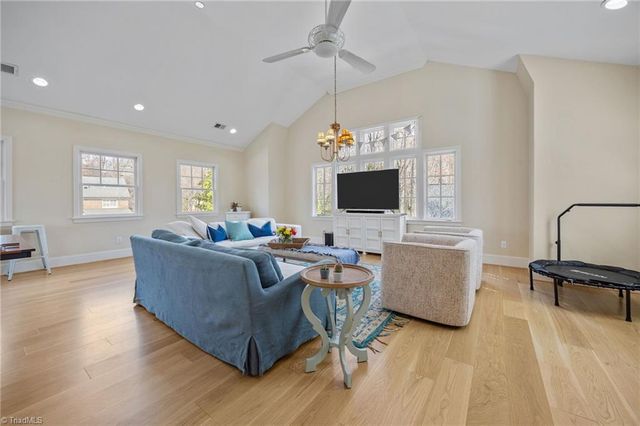 208 Willoughby Boulevard, Greensboro, NC 27408