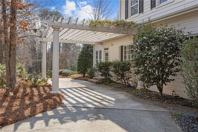 208 Willoughby Boulevard, Greensboro, NC 27408