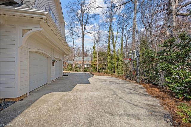 208 Willoughby Boulevard, Greensboro, NC 27408