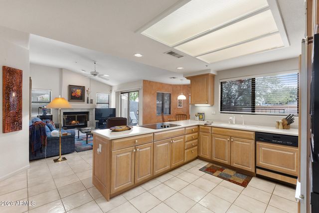 10497 E CINNABAR Avenue, Scottsdale, AZ 85258