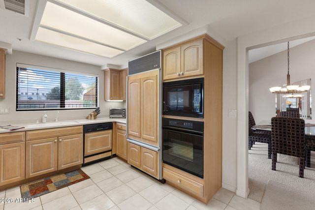 10497 E CINNABAR Avenue, Scottsdale, AZ 85258