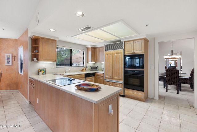 10497 E CINNABAR Avenue, Scottsdale, AZ 85258