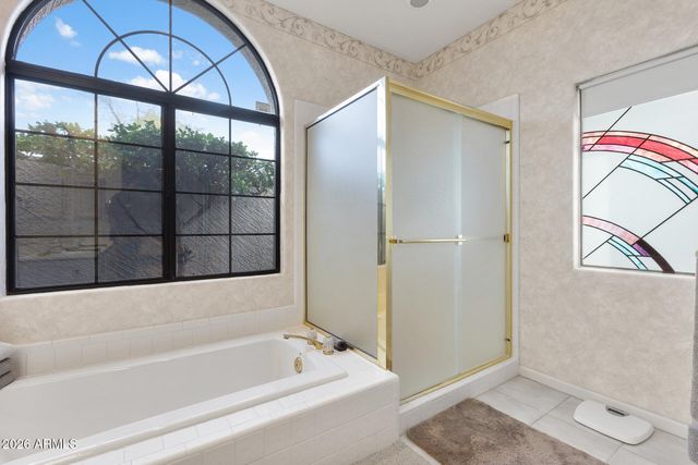 10497 E CINNABAR Avenue, Scottsdale, AZ 85258