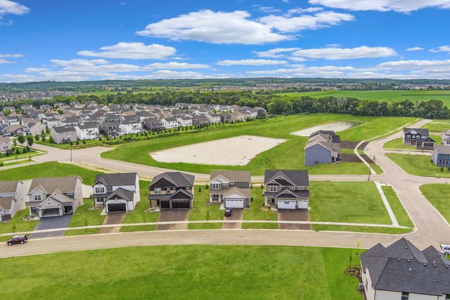 8669 Periwinkle Boulevard, Woodbury, MN 55129