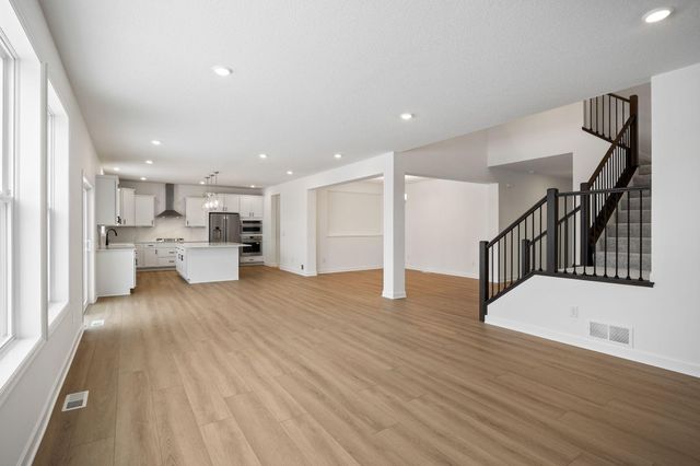 8669 Periwinkle Boulevard, Woodbury, MN 55129