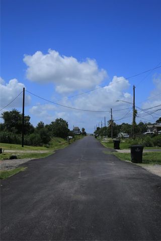 917 13th Street, Dickinson, TX 77539