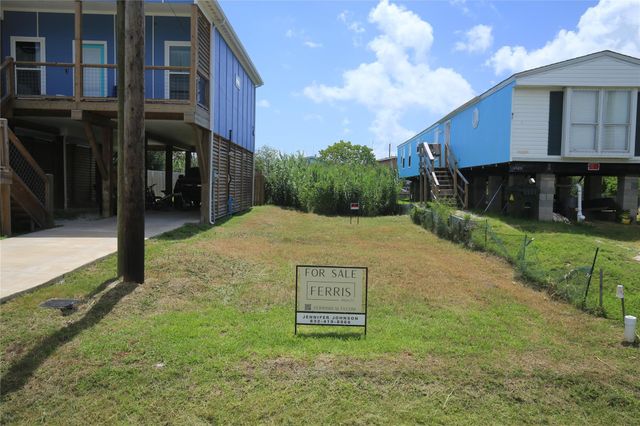 917 13th Street, Dickinson, TX 77539