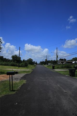 917 13th Street, Dickinson, TX 77539