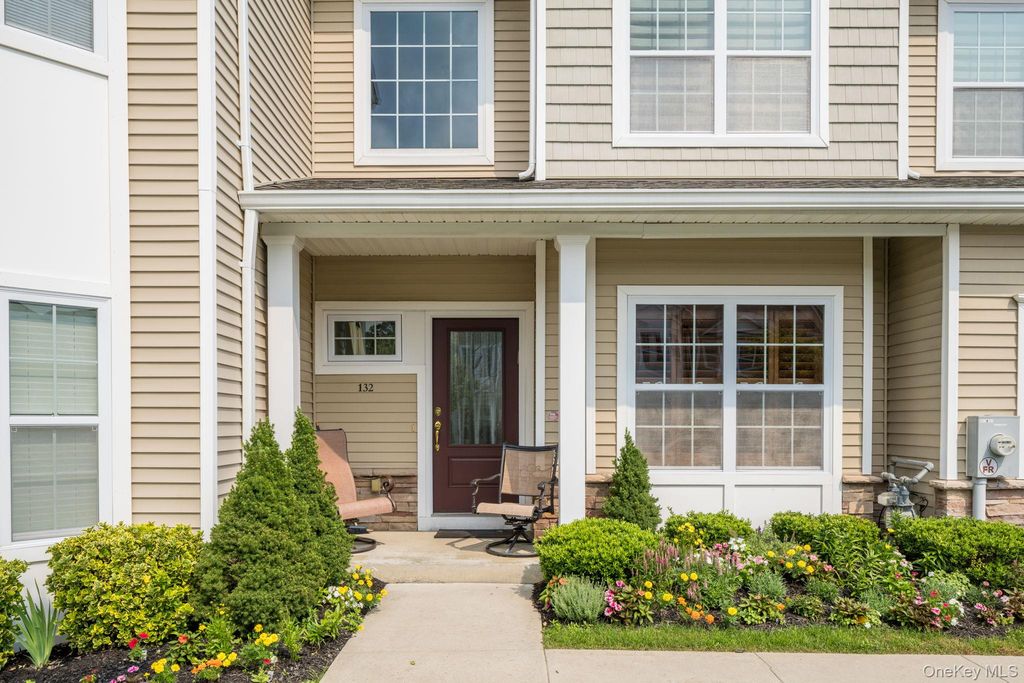 132 Halley Drive, Blue Point, NY 11772 — exterior