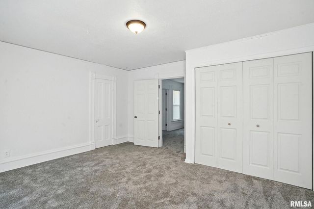 320 16TH Avenue N, Clinton, IA 52732