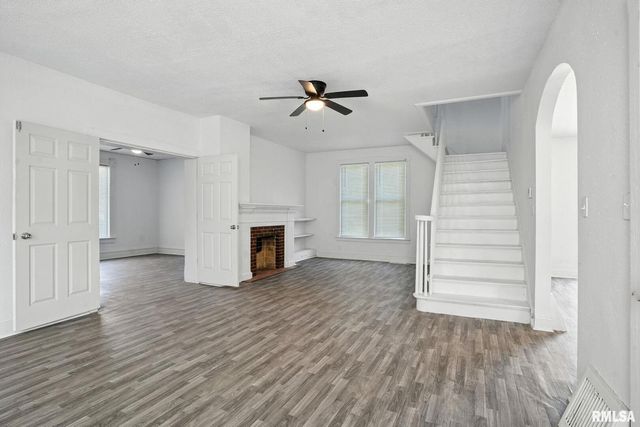 320 16TH Avenue N, Clinton, IA 52732