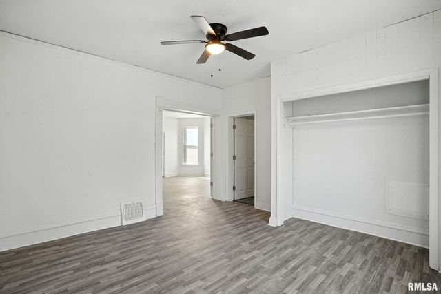 320 16TH Avenue N, Clinton, IA 52732