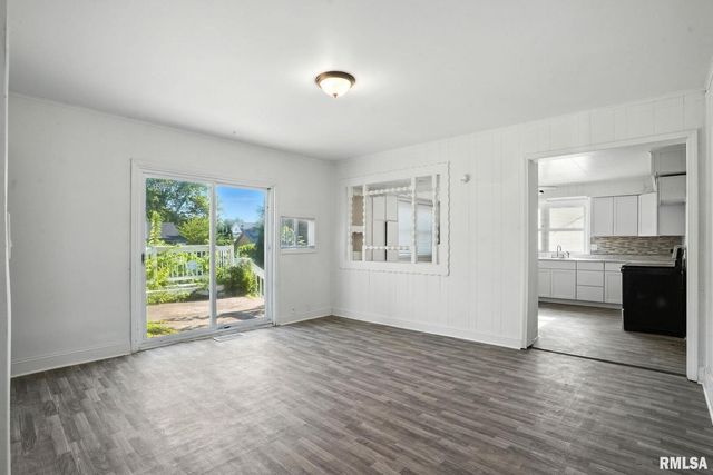 320 16TH Avenue N, Clinton, IA 52732