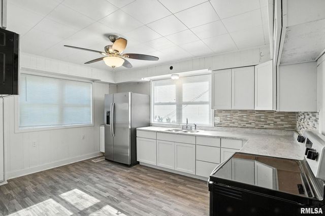 320 16TH Avenue N, Clinton, IA 52732