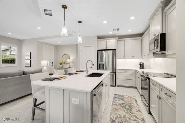 2614 Seychelles CIR 1204, Naples, FL 34112