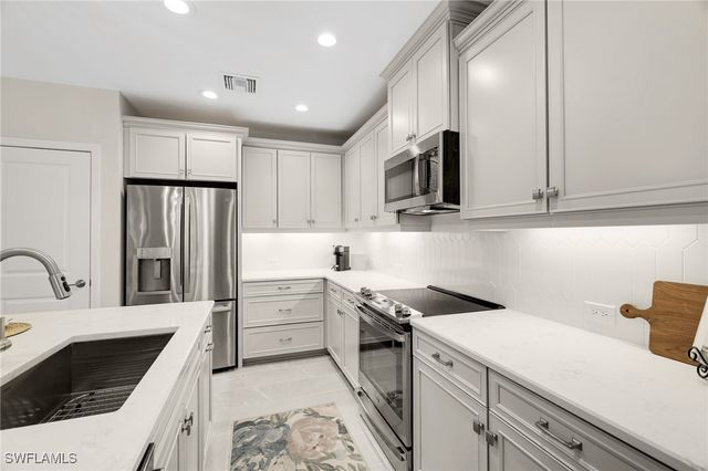 2614 Seychelles CIR 1204, Naples, FL 34112