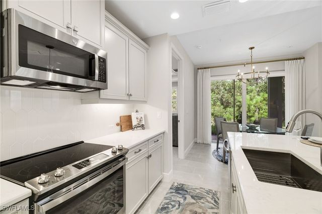 2614 Seychelles CIR 1204, Naples, FL 34112