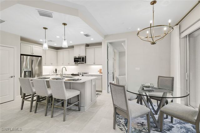 2614 Seychelles CIR 1204, Naples, FL 34112