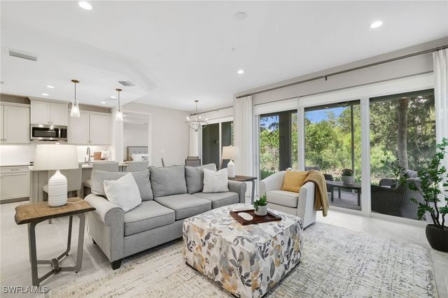 2614 Seychelles CIR 1204, Naples, FL 34112