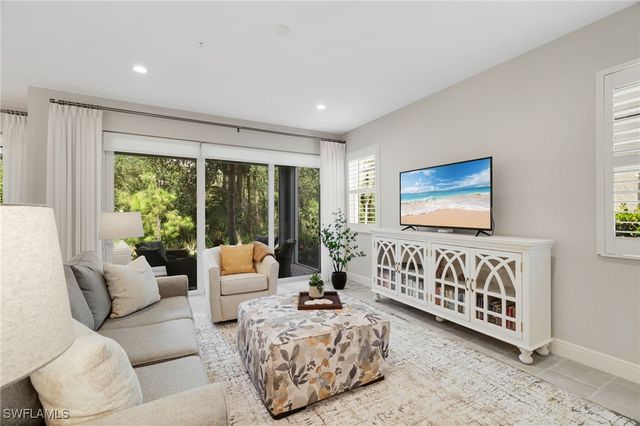 2614 Seychelles CIR 1204, Naples, FL 34112