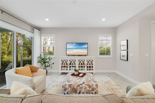 2614 Seychelles CIR 1204, Naples, FL 34112