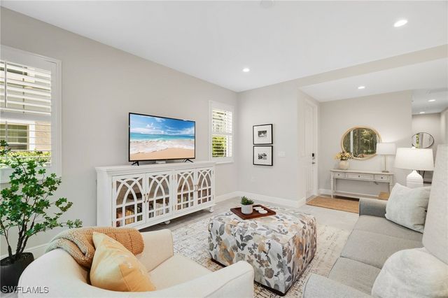 2614 Seychelles CIR 1204, Naples, FL 34112