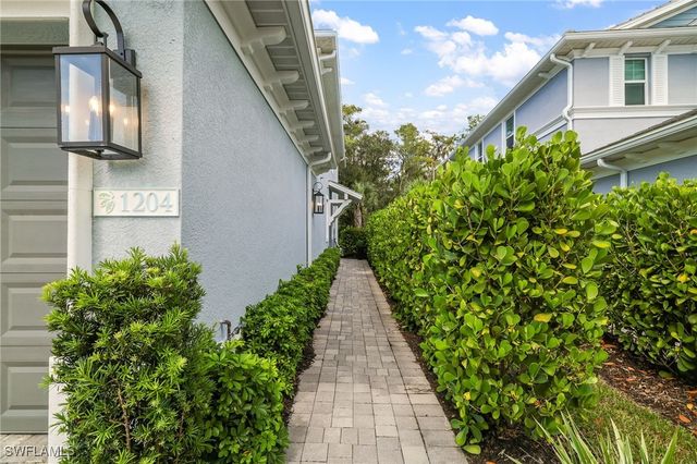 2614 Seychelles CIR 1204, Naples, FL 34112