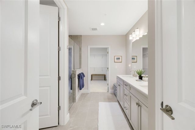 2614 Seychelles CIR 1204, Naples, FL 34112