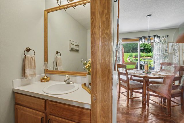 6845 Morningside Circle, Johnston, IA 50131