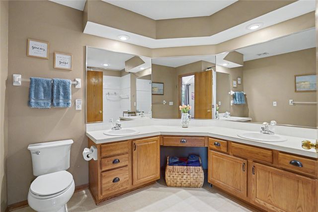 6845 Morningside Circle, Johnston, IA 50131