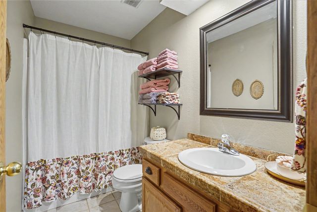 6845 Morningside Circle, Johnston, IA 50131