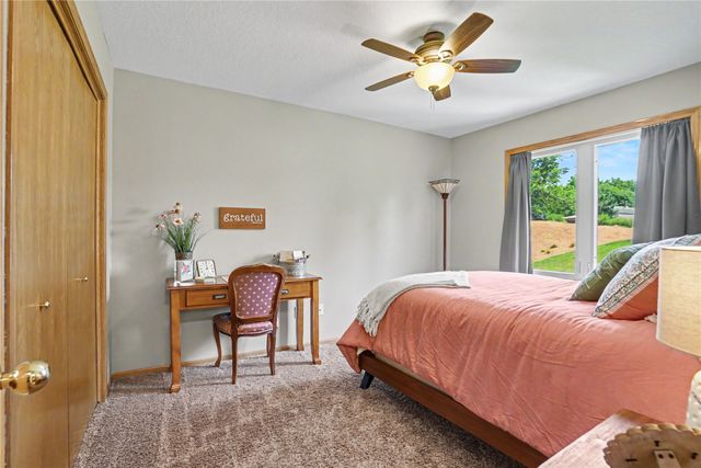 6845 Morningside Circle, Johnston, IA 50131