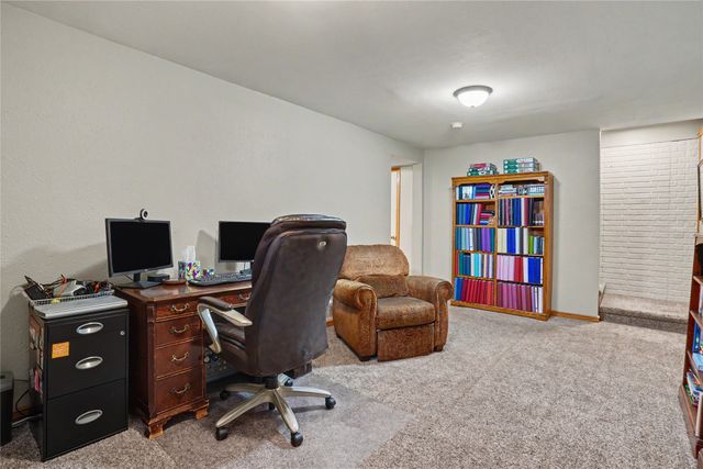 6845 Morningside Circle, Johnston, IA 50131