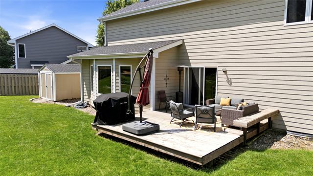 6845 Morningside Circle, Johnston, IA 50131